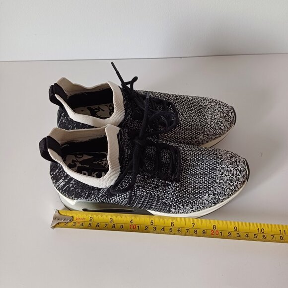 DKNY Ashly Lace-up Slip-on Wedge Textile Sneakers Size 5.5M - Picture 14 of 14